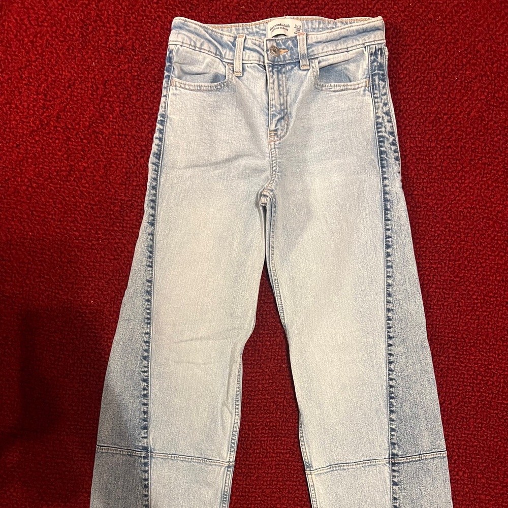Girl’s A/F high rise wide leg jeans 11/12 long